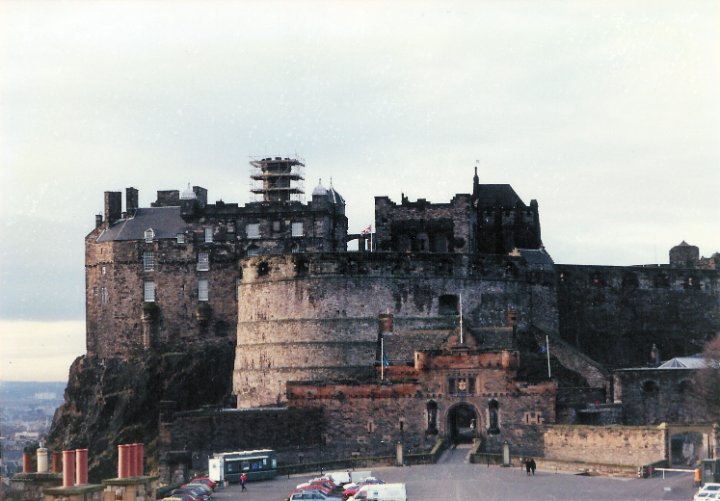 Edinburgh Castle 1992-1.psd